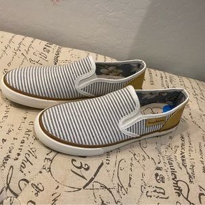 Tommy Bahama canvas loafers